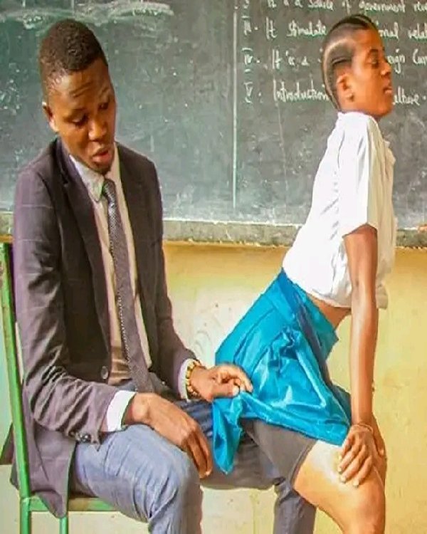 MWALIMU  KITOMBIIII